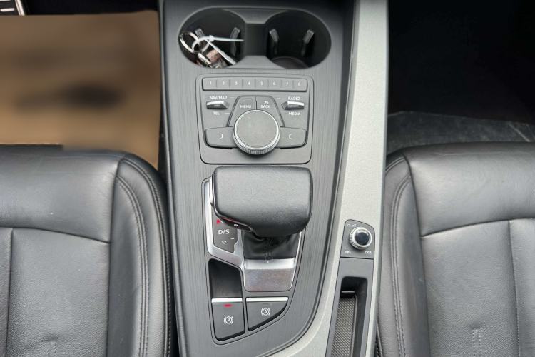 Used Audi A4L 2019 40 TFSI Ambition China VI