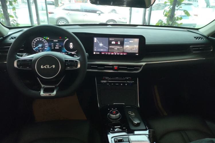 Used Kia K5 2021 380T GT-Line Refreshed Edition Center Console