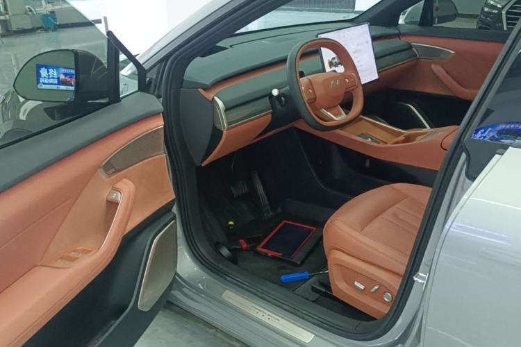 Used ONVO L60 2024 60 kWh Rear-Drive Version