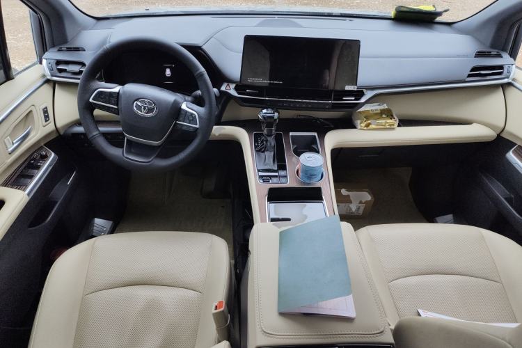 Used Toyota Granvia 2022 2.5L Hybrid Prestige Edition