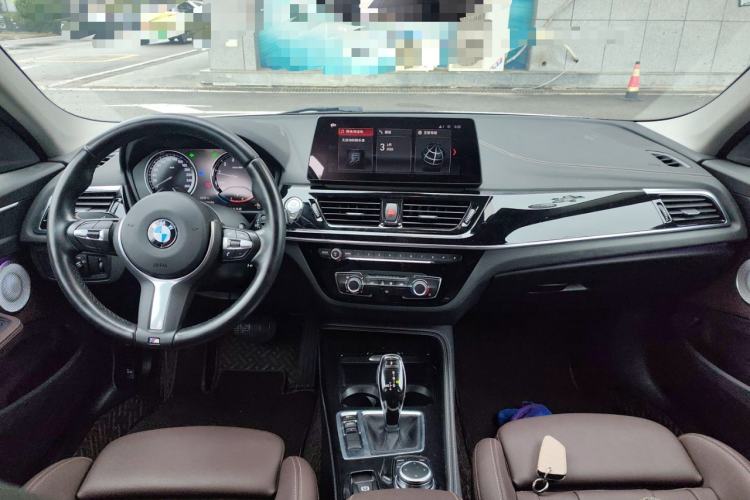 Used BMW 1 Series 2023 125i M Sport Night Edition Center Console