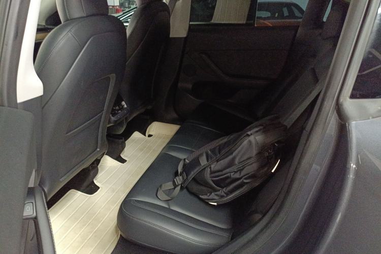 Used Tesla Model Y 2021 Long-Range All-Wheel-Drive Version 3D7
