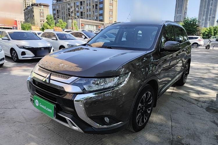 Used Mitsubishi Outlander 2019 2.0L Two-Wheel Drive Comfort Edition 5 Seats China V Standard