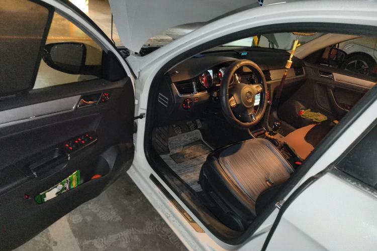 Used Volkswagen Bora 2015 Zhuihui Edition 1.6L Manual Comfort Model
