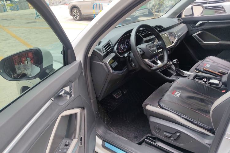 Used Audi Q3 2021 40 TFSI Fashion Dynamic Model