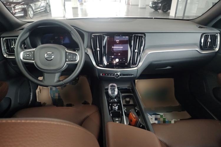 Used Volvo S60 2025 B4 Zhiyi Luxury Edition Center Console