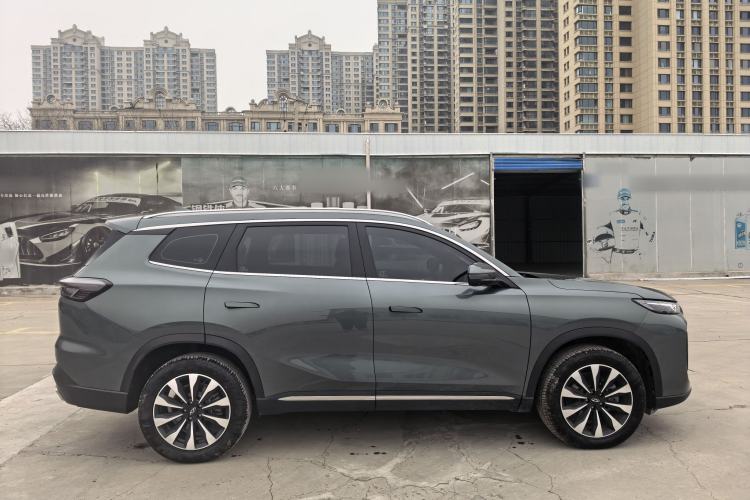 Used Chery Tiggo 8 PLUS 2025 290TGDI DCT Prestige 5-Seater
