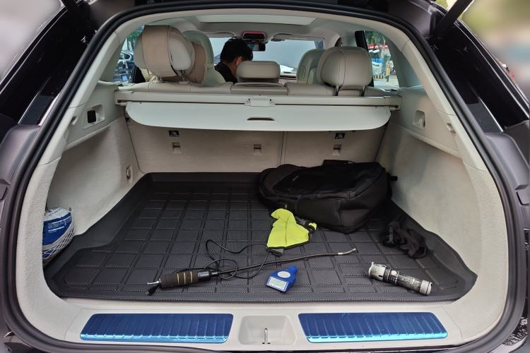 Used Mercedes-Benz EQE SUV 2024 500 4MATIC Luxury Edition Trunk