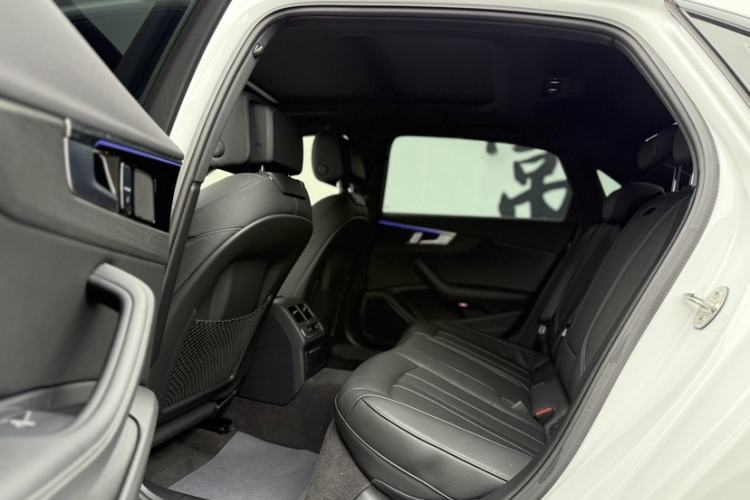 Used Audi A4L 2024 40 TFSI Luxury Dynamic Edition Interior 1