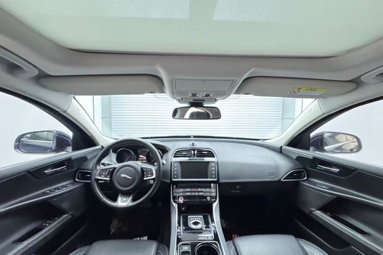 Used Jaguar XE 2015 2.0T 200 PS R-Sport
