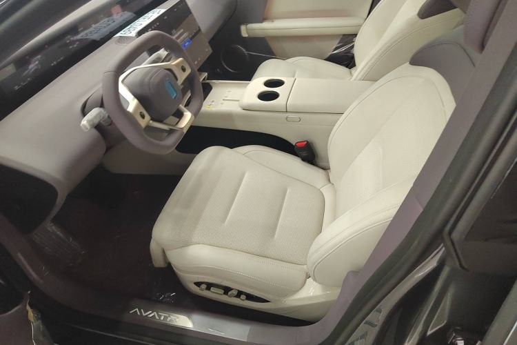 Used Avatr 06 2025 Max All-Electric Version