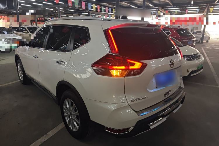 Used Nissan X-Trail 2023 Classic 2.0L Two-Wheel Drive Smart Connect Premium Edition
