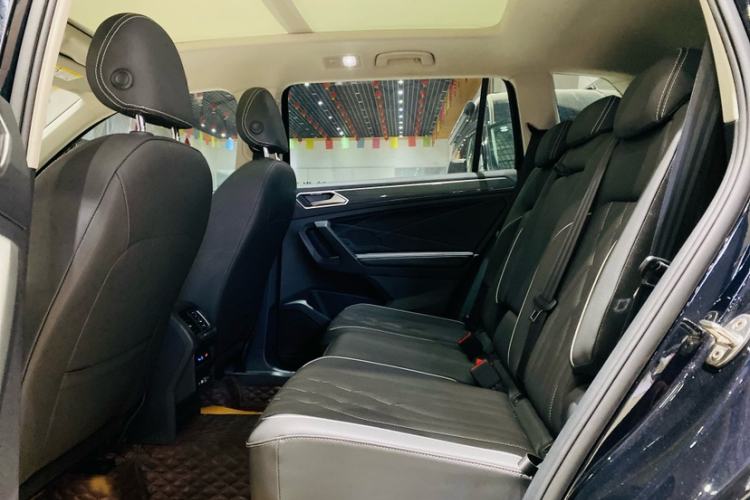 Used Volkswagen Tiguan L 2022 330TSI Automatic Two-Wheel Drive R-Line Enhanced Edition
