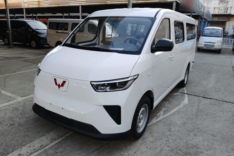 Used Wuling Yangguang 2025 Model 400km Bus Edition—Comfort Edition