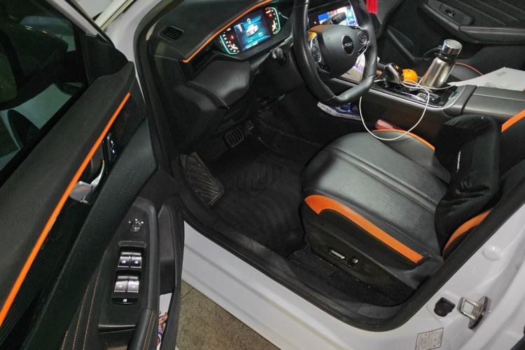 Used Dongfeng Aeolus Yixuan MAX 2023 1.5T Ultra-Stylish Trendsetting Dad Edition Driver Seat