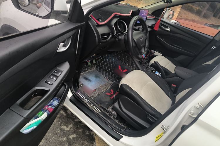 Used Wuling Hongguang S3 2019 1.5L Manual Standard Version China VI Standard