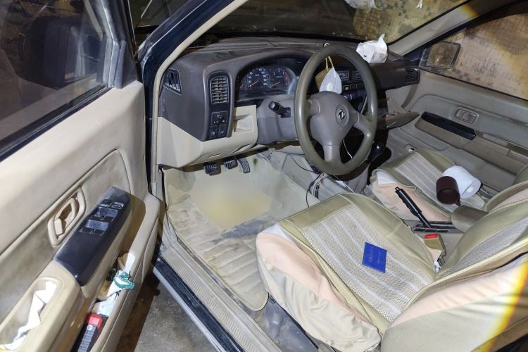 Used Dongfeng Ruichi 2010 3.0T Diesel Two-Wheel Drive Standard Version ZD30D13-3N