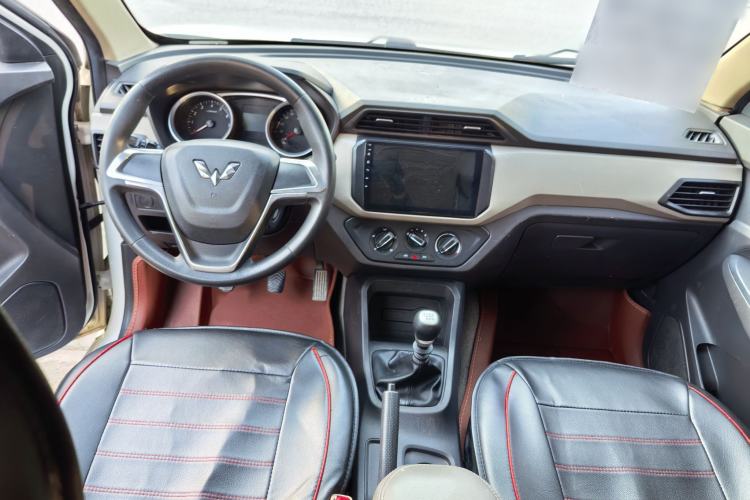 Used Wuling Hongguang 2019 1.5L S Standard Version China VI LAR
