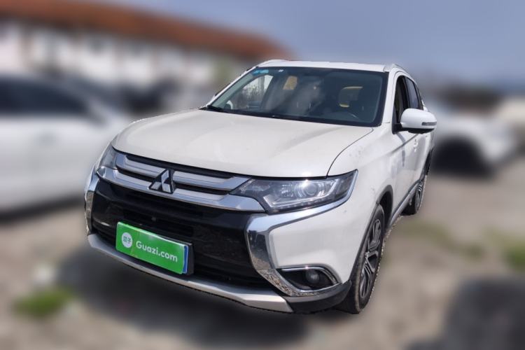 Used Mitsubishi Outlander 2018 2.0L Two-Wheel Drive Glory Edition 5 Seats