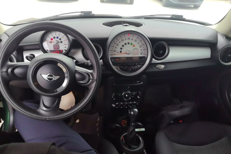 Used MINI 2011 1.6L ONE
