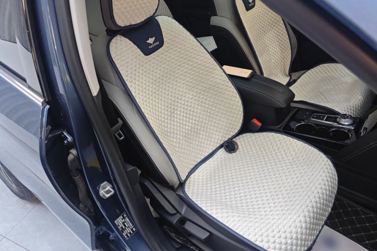 Used Ford Escape 2020 EcoBoost 245 Two-Wheel-Drive Titanium Edition Right Front Seat