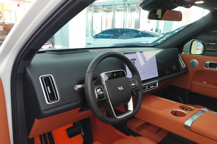 Used Li Auto L6 2024 Pro Model Center Console