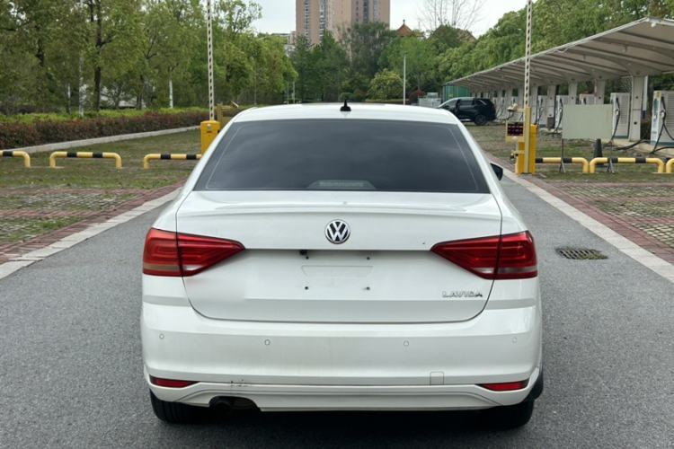 Used Volkswagen Lavida 2017 1.6L Automatic Fashion Edition Exterior 5