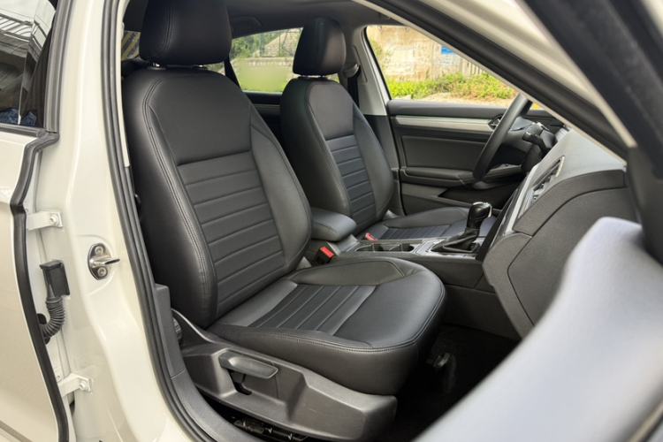 Used Volkswagen Lamando 2021 230TSI DSG Fashion Edition Right Front Seat