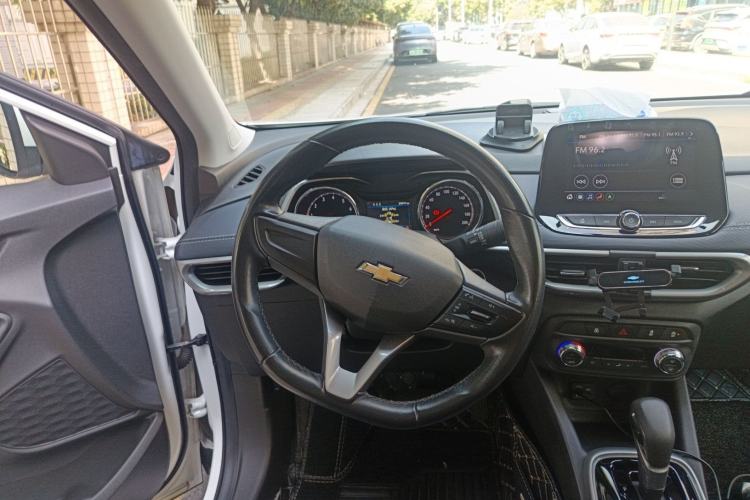 Used Chevrolet Trax 2021 325T Automatic Fun Edition China VI Standard Steering Wheel