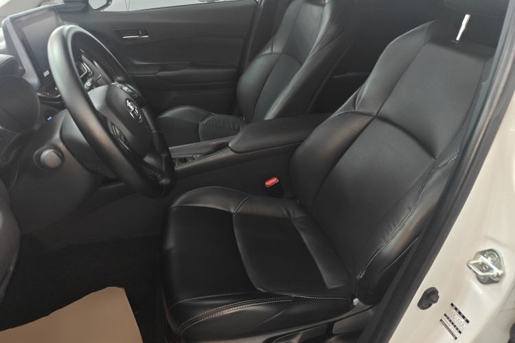 Used Toyota IZOA 2021 2.0L Enjoy Edition Left Front Seat