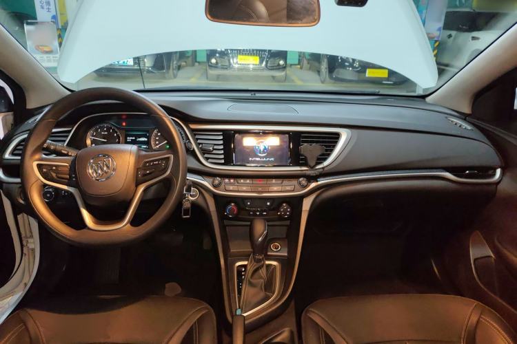 Used Buick GT 2021 Revised Version Flagship 1.5L Automatic Elite Edition Center Console