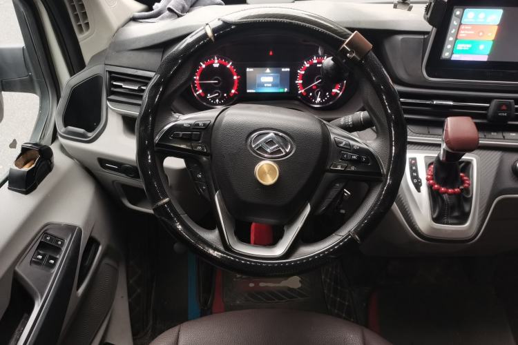 Used SAIC MAXUS Xintu V90 
