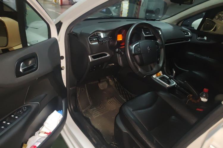 Used Citroen C4L 2015 1.8L Automatic Luxury Edition Driver Seat