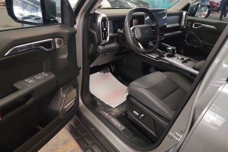 Used JETOUR Traveler 2023 2.0T Four-Wheel Drive Conqueror Driver Seat