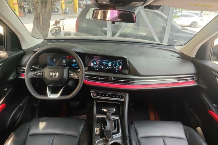 Used CHANGAN CS55PLUS 2021 Blue Whale Edition 1.5T DCT Prestige Model Center Console