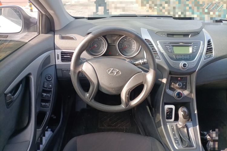 Used Hyundai Elantra (5th Generation / Langdong) 2015 1.6L Automatic Fashion Model
