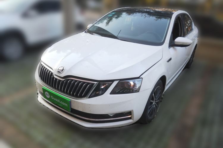 Used Skoda Octavia 2019 1.5L Automatic Smart Drive Luxury Edition China VI Standard