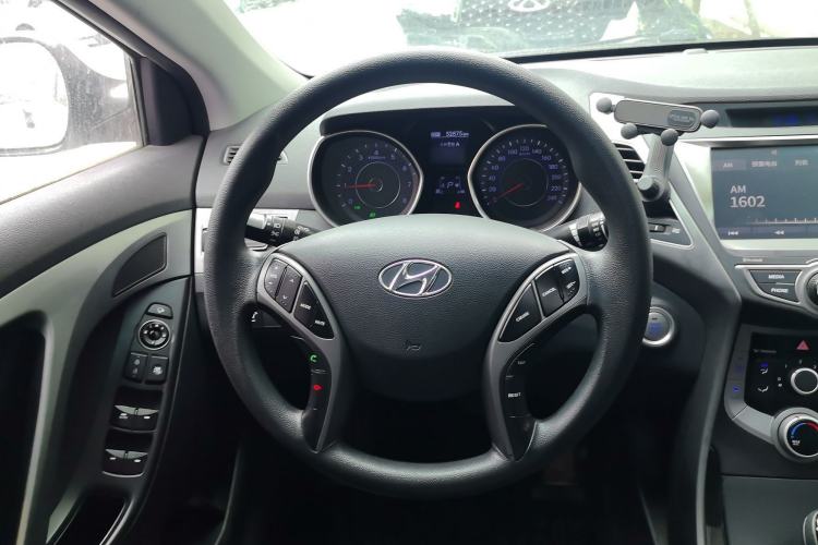 Used Hyundai Elantra (5th Generation / Langdong) 2016 1.6L Automatic Prestige Model
