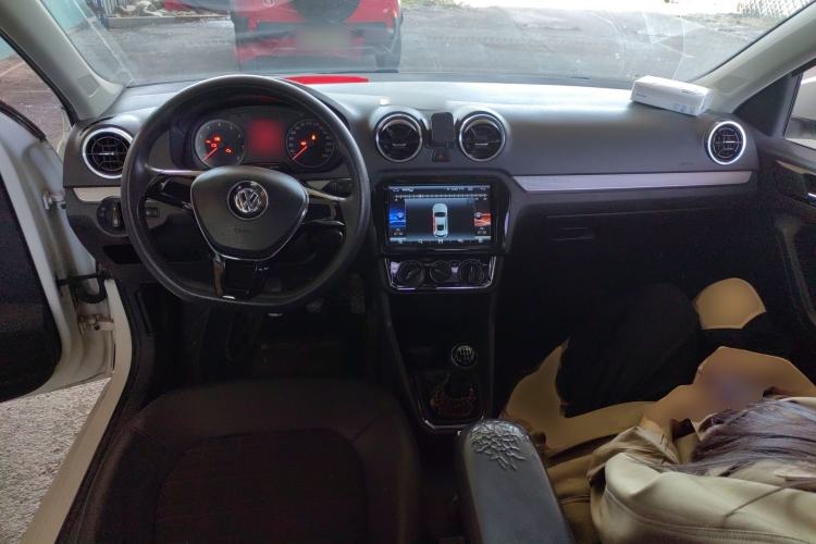 Used Volkswagen Jetta 2017 1.5L Manual Comfort Model Center Console