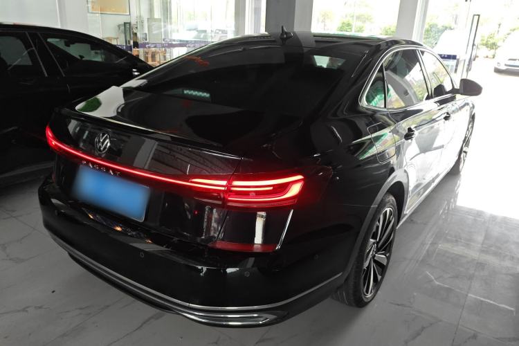 Used Volkswagen Passat 2022 330TSI Starry Luxury Edition