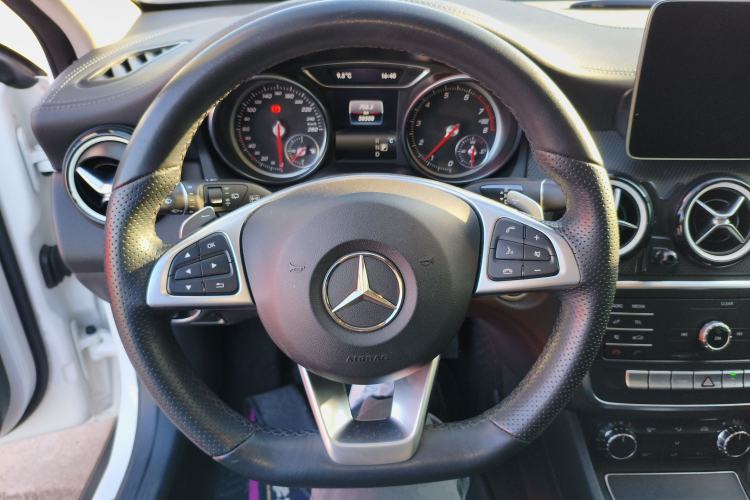 Used Mercedes-Benz GLA 2019 GLA 200 Fashion Model