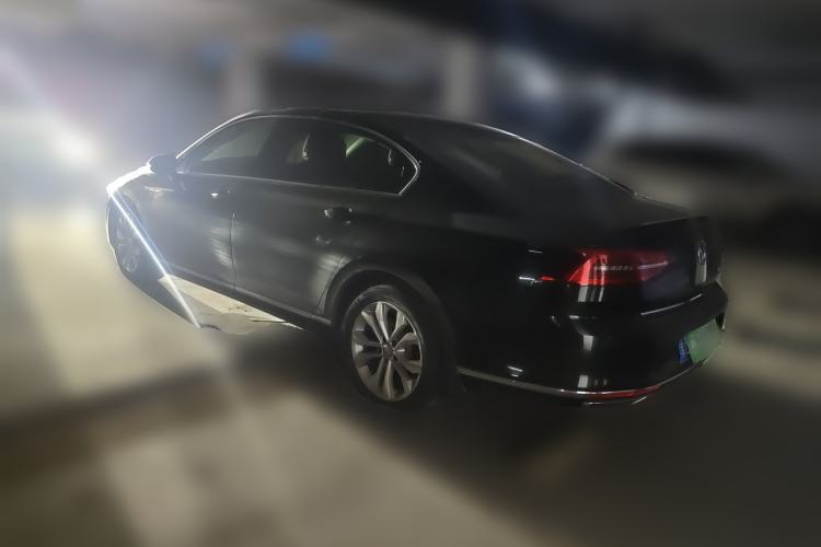 Used Volkswagen Magotan 2018 330TSI DSG Luxury Model Rear Left 45 Deg