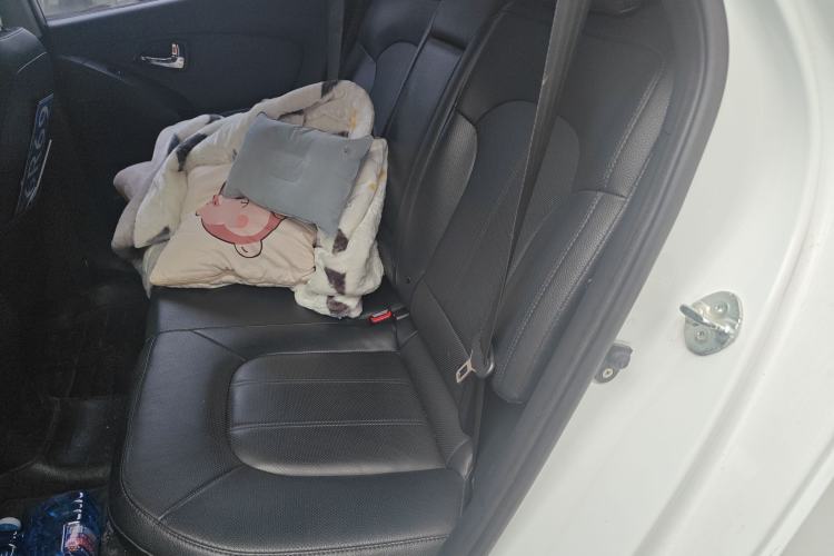 Used Hyundai ix35 2013 2.0L Automatic Two-Wheel Drive Smart GLS China IV Standard