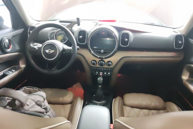 Used MINI Countryman 2017 2.0T COOPER S ALL4 Explorer Center Console