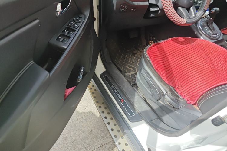 Used Kia Sportage R 2012 2.0L Automatic Two-Wheel Drive GLS