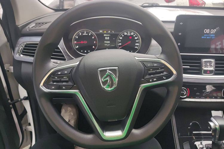 Used Baojun 730 2019 1.5T CVT Flagship Model 7 Seats China VI Emission Standard