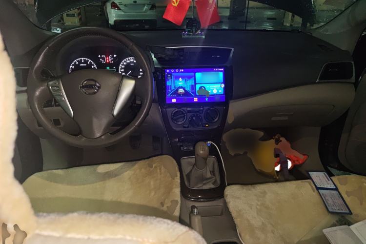 Used Nissan Sylphy 2012 Classic 1.6XL Manual Luxury Edition Center Console