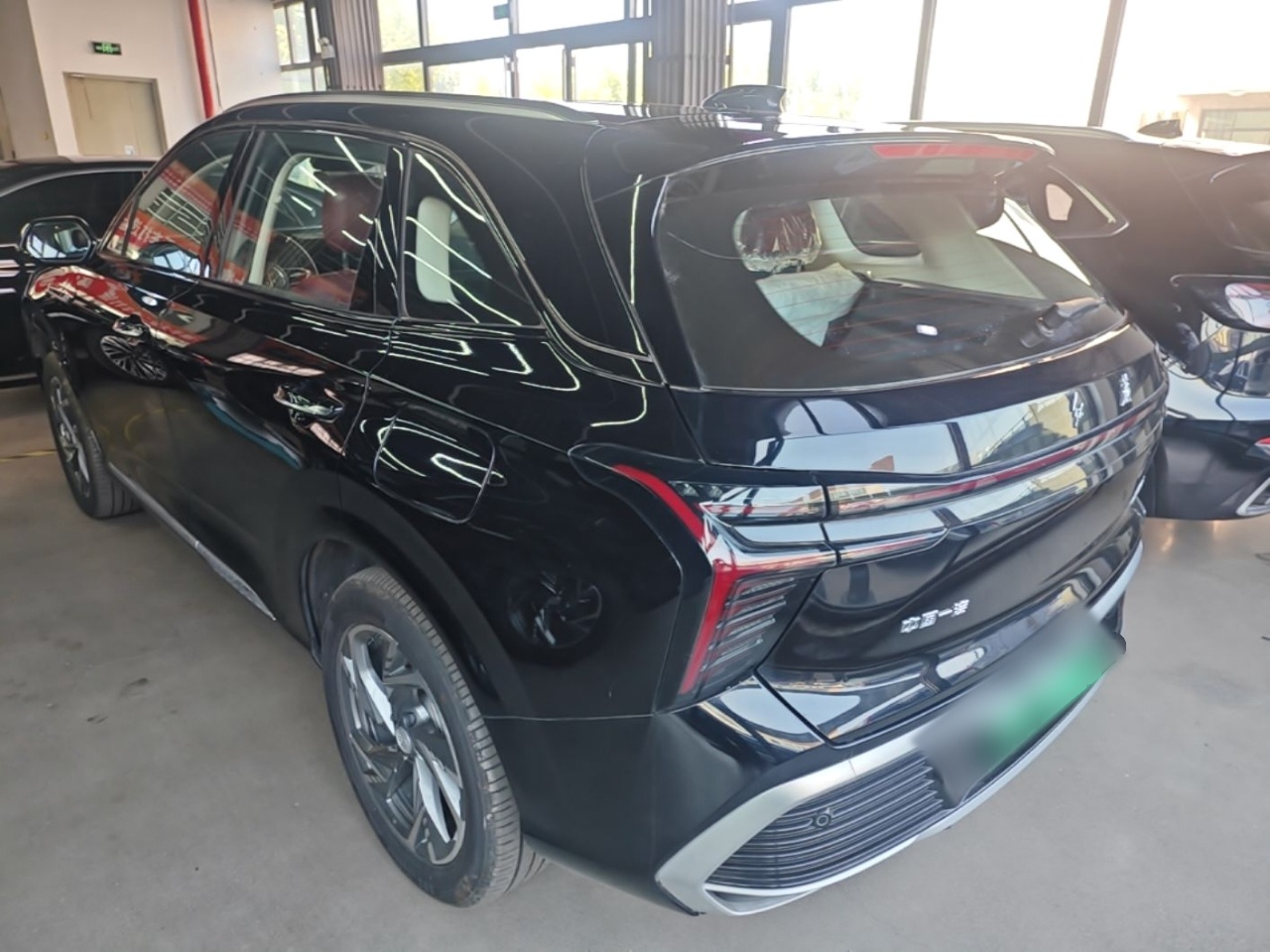 Hongqi HS3 PHEV 2025 Model 117km Jingwei Edition — снимка 4