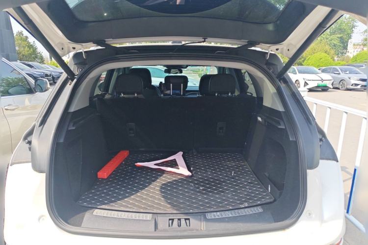 Used Lincoln Corsair 2022 2.0T Two-Wheel Drive Luxury Edition Trunk