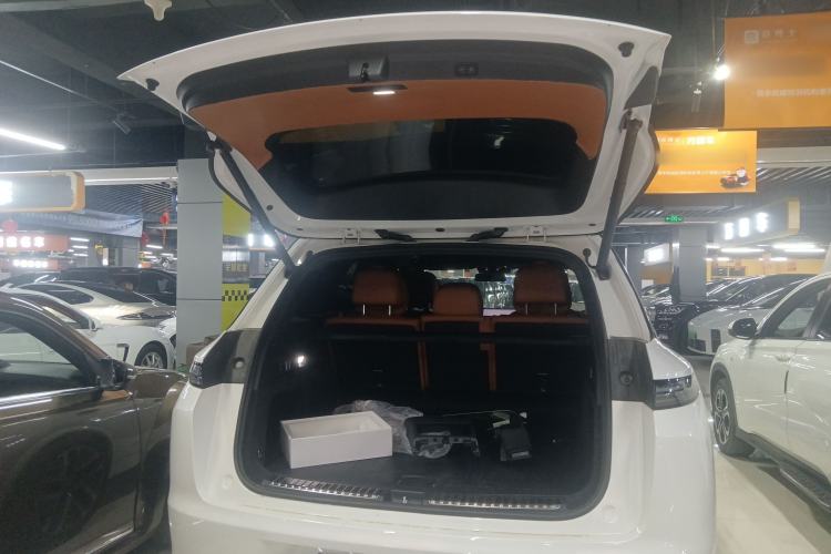 Used Li Auto L7 2023 Max model Trunk